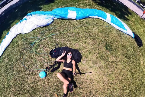 Niterói: Private Tandem Paragliding Flight *Free Video*