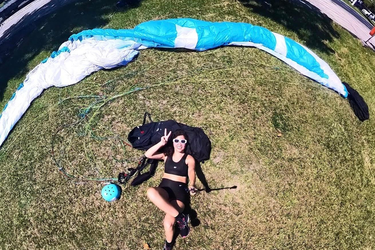 Niterói: Private Tandem Paragliding Flight *Free Video*