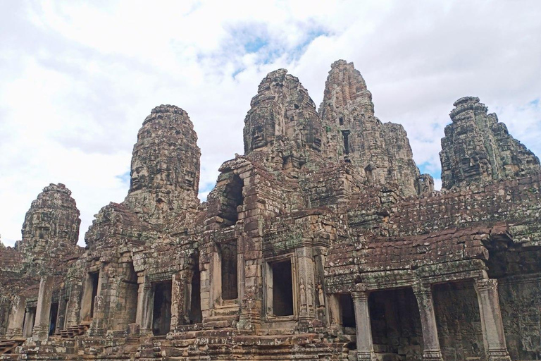 Lever de soleil à Angkor Wat avec un groupe de partage