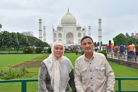 Von Agra aus: Lokale Agra Tour mit Transport und FührerTour mit Auto + Guide + Eintrittskarten+ Mittagessen