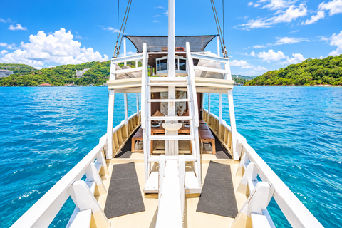 3-Day Komodo National Park Cruise with NK Superior Phinisi Sharing Cabin, Single Bed, Ocean View