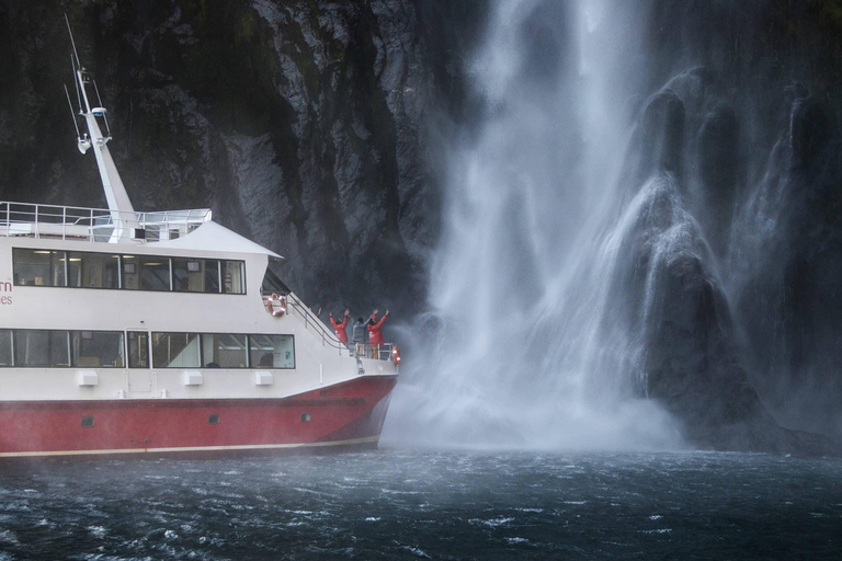 Från Queenstown: Milford Sound buss, kryssning, sceniskt flygMilford Sound: Buss | Kryssning | Flyg från Queenstown