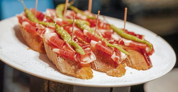 SAGARDI Porto: Tasting of Basque "pintxos" with Portuguese wines