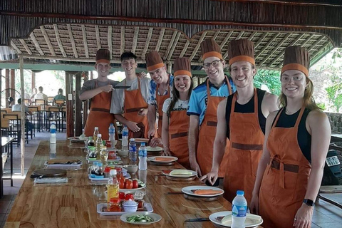 Cooking Class w Phở and Market & Basket Boat Ride in Hoi An Da Nang Pickup