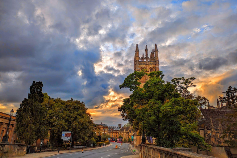 Oxford College Gardens - obejmuje przestrzenie zamknięte dla publiczności.