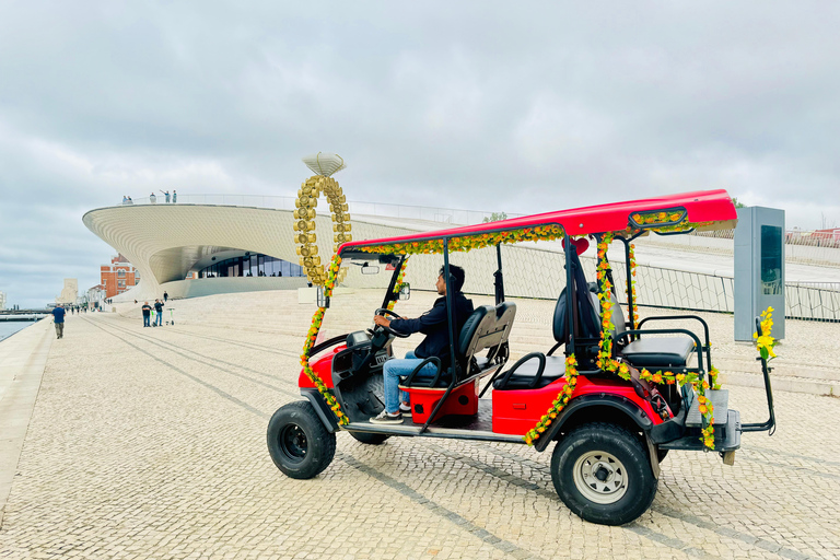 Lisbona: tour storico della città vecchia in Tuk Tuk.Giro guidato in tuk tuk di un'ora