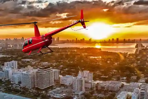 Miami: Private Sunset Helicopter Tour