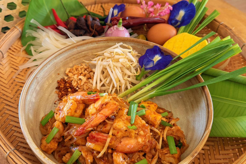 Phuket: Naidee Thai Cooking Class with Chef Ern With Hotel Pickup