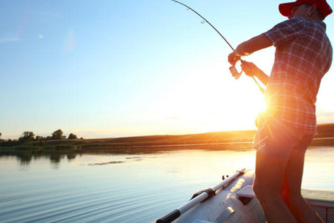 Mascate: Excursión de pesca con equipo