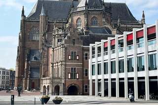 Arnhem: Guided City Walking Tour with a Local Guide