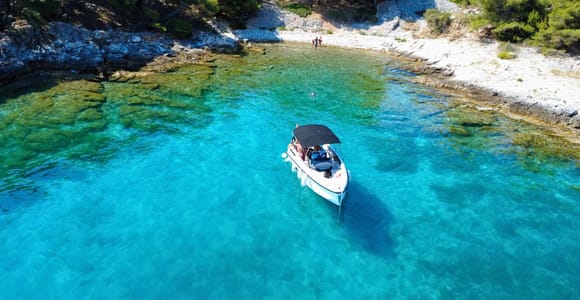 Vodice: Halbtägige Bootstour zu 4 Inseln – privat