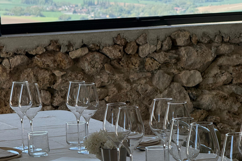Le Lavoir: Cellar tour & tasting in the vineyards with a winemaker Le Lavoir: Cellar tour & wine tasting in the vineyards with a winemaker