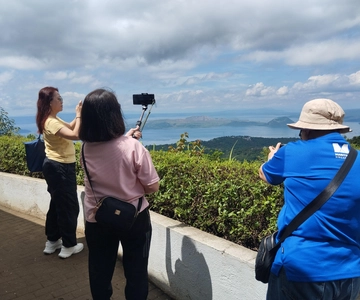 Manila: Private Tagaytay Highlands and Taal Volcano Tour
