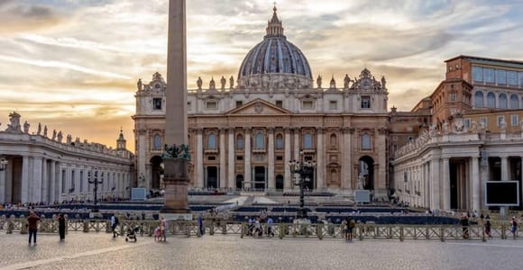 Vatican City:St.Peter’s Basilica hosted Tour with Dome Climb