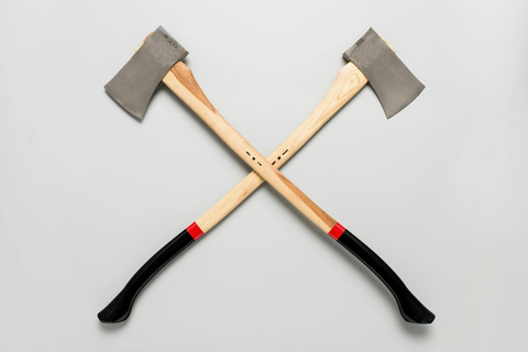 Tallinn: Axe and Knife Throwing Experience with Instructor
