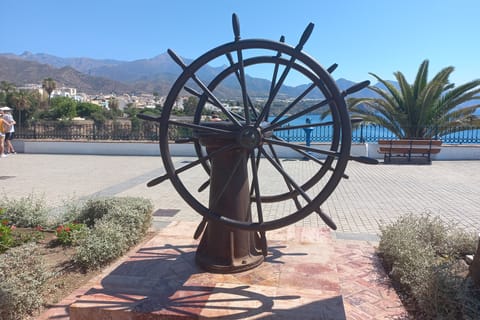 Nerja (Città), Frigiliana e El Acebuchal - Semiprivato