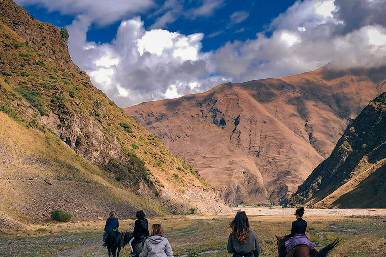 Paardrijden in Kazbegi, Sno Valley