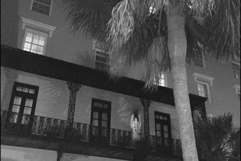 Tours de fantasmas por Charleston - ¡Una aventura espectral!Visita fantasmal a Charleston embrujada - ¡Una aventura espectral!