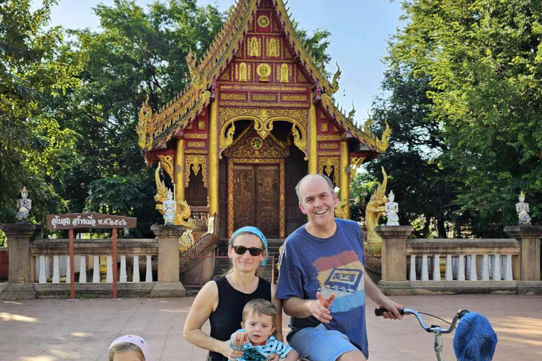 جولة شيانغ ماي بالدراجة: في ريف لانا مع مرشدرحلة ركوب الدراجات المشتركة لاستكشاف ريف لانا