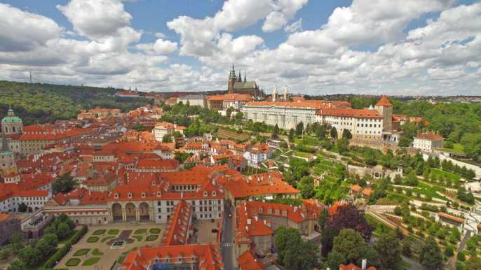 Prague: Prague Castle and Lobkowicz Palace Entry Tickets