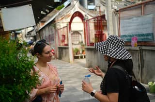 Bangkok: Sightseeing-Tour durch Talat Noi und Song Wat