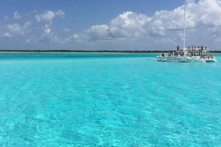 Van Riviera maya; catamaran alleen voor volwassenen naar isla mujeres