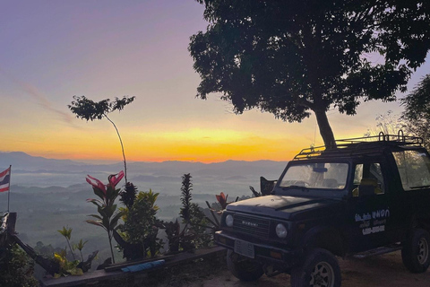 Khao Lak: Nascer do sol mágico acima das nuvens em Khao Khai NuiKhao Lak: nascer do sol mágico acima das nuvens em Khao Khai Nui