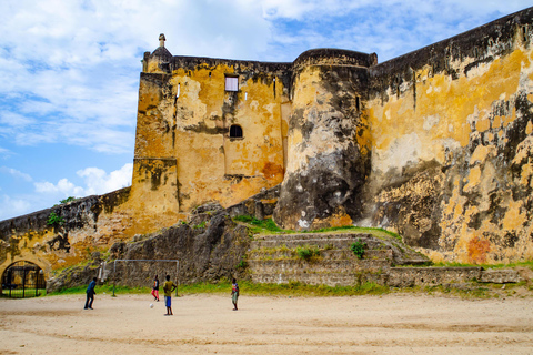 Tour de la ciudad de Mombasa, Fuerte Jesús y Parque Haller