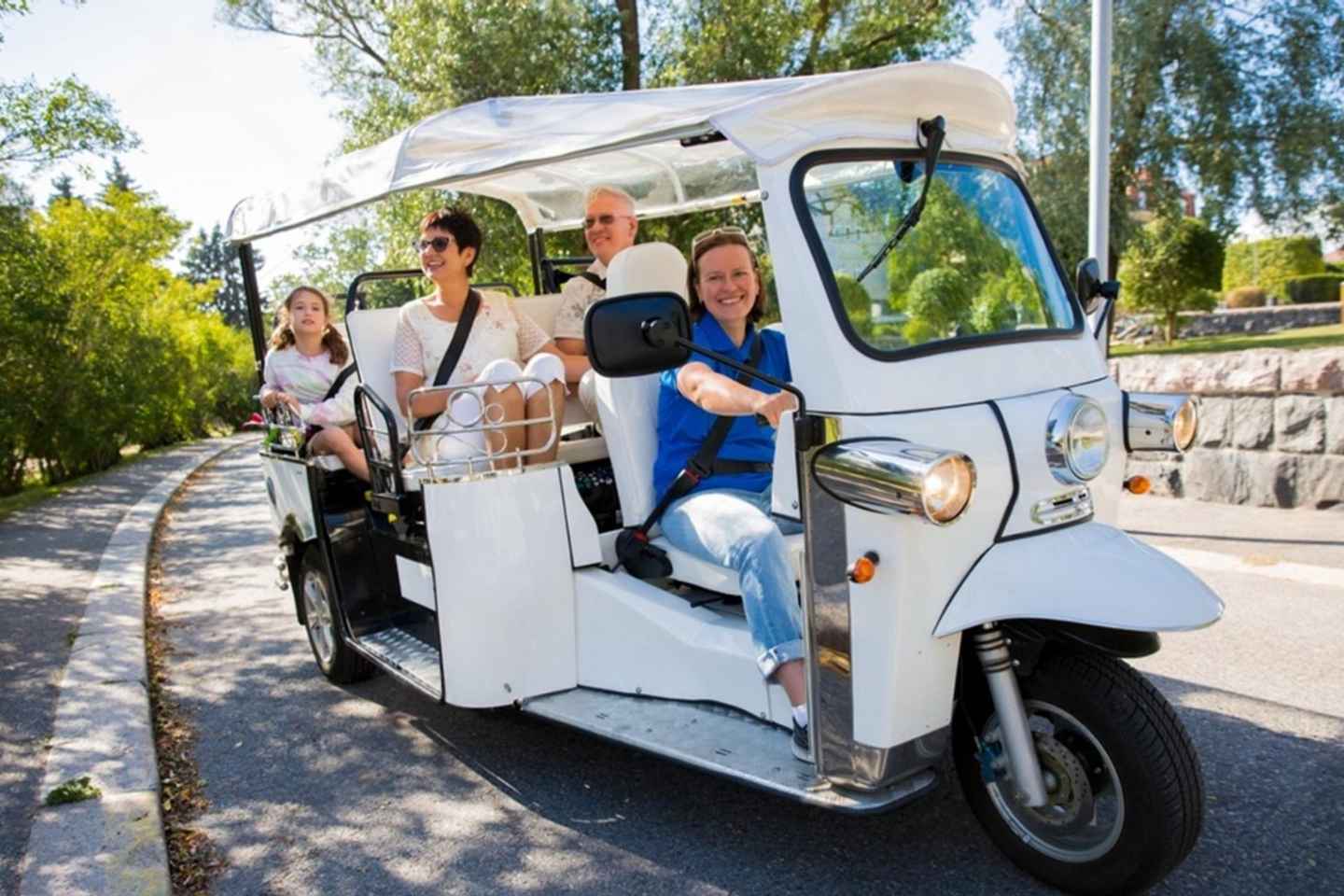 Rome City Sightseeing by Golf Cart Or Tuk Tuk (Private)