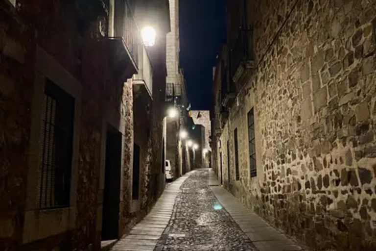 Cáceres: A Night Tour of Mysteries and Enigmas Evening tour of the mysteries and enigmas of Cáceres