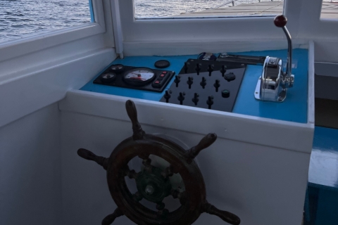 Mykonos : croisière d'une demi-journée en bateau antique sur la côte sudMykonos : tour en bateau demi-journée plages du sud