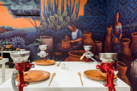 Make traditional Belgian chocolate in the city of Bruges