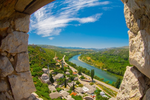 Sarajevo naar Mostar: oude brug, Počitelj en Kravice-watervallenGedeelde tour met toegangskaarten en lunch