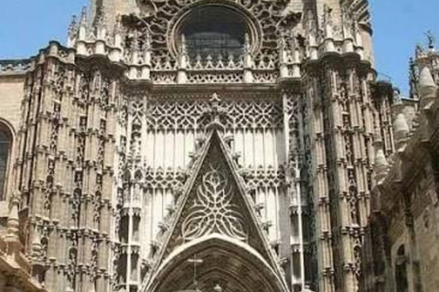 Seville: Cathedral & Giralda Entry Ticket with Audio Guide