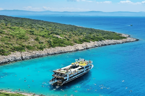 Au départ d&#039;Izmir : Excursion en bateau d&#039;une journée autour de Cesme avec déjeuner barbecue