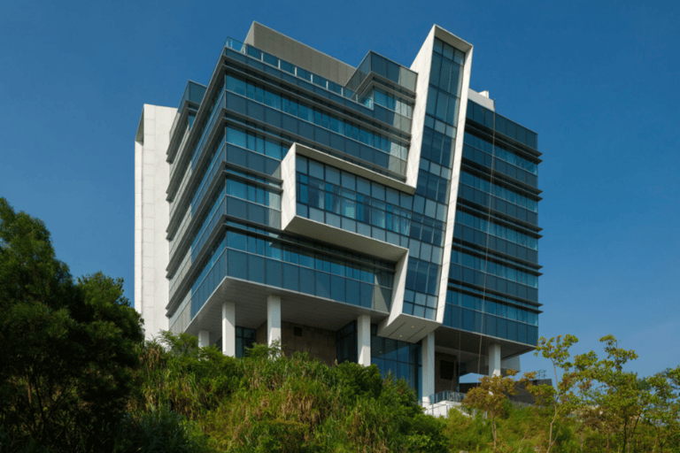 Hong Kong: HKUST Campus Tour with Student Guide