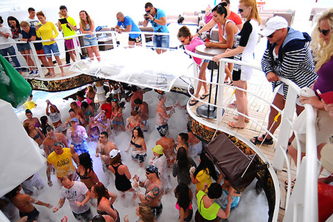 Alanya Coastal Cruise: Sun, Swim & Scenic Views Meeting Point in Alanya Harbour At The Boat