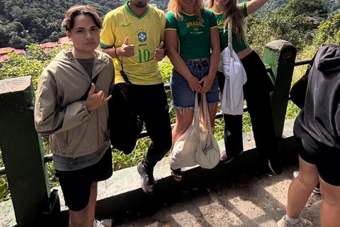 Rio de Janeiro: Private Rocinha Tour by Two Local Cousins