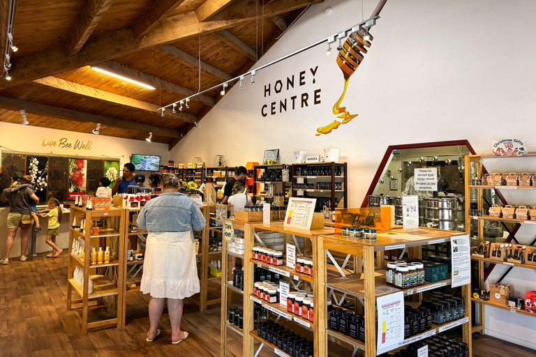 Auckland: Matakana Village, Omaha Beach, & Honey Tour