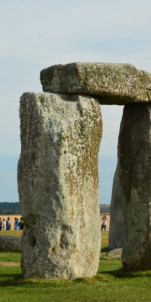 Southampton, Cruise Transfer to London via Stonehenge - Housity