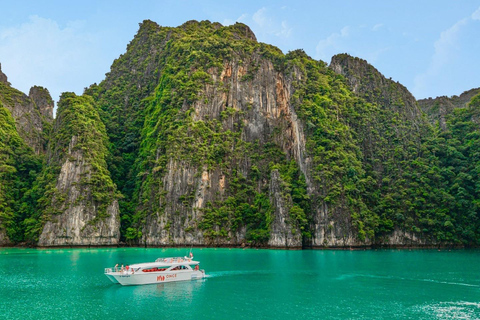 Phuket: Phi Phi Islands Day Trip with Meals & Transfer