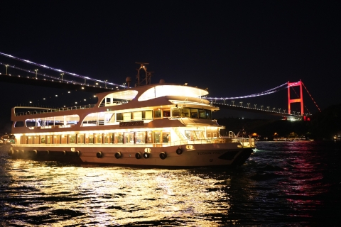 Istanbul: Dinner Cruise & Unterhaltung mit privatem TischDinner Cruise mit alkoholischen Getränken - Treffpunkt