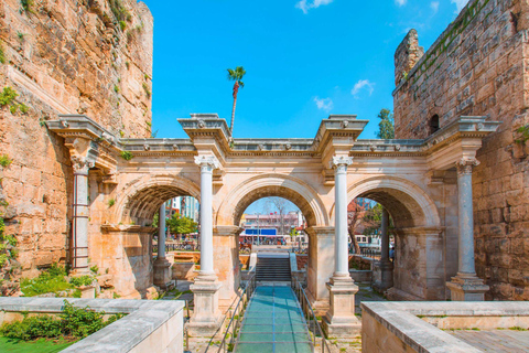 Antalya: Geführte Stadttour mit Bootstour und Wasserfällen