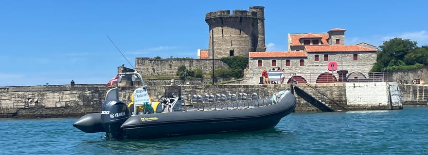 Au départ de Socoa, croisière de 1h15 le long des falaises du Pays Basque