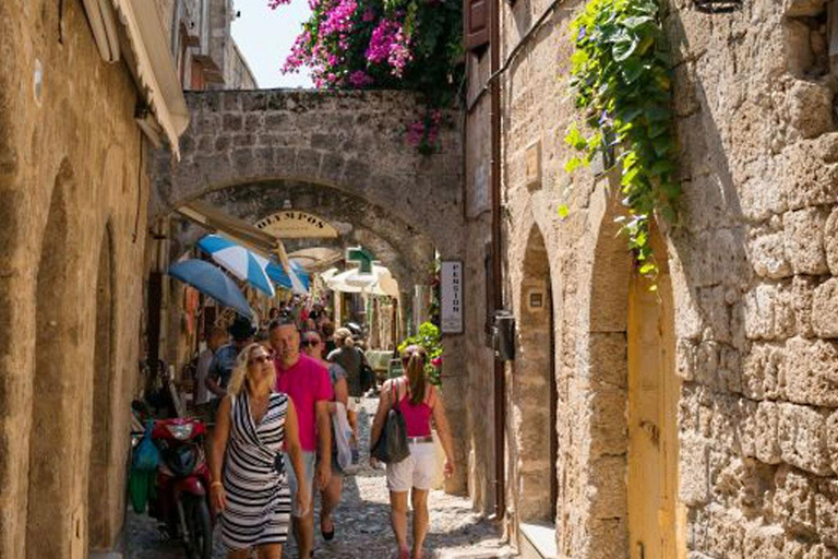 Rodes: Caça ao tesouro privada na cidade medieval com paradas para comer