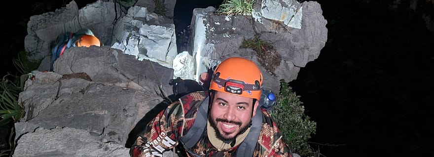 PicoLicos : Escalade, descente en rappel sur une paroi de 50 mètres.