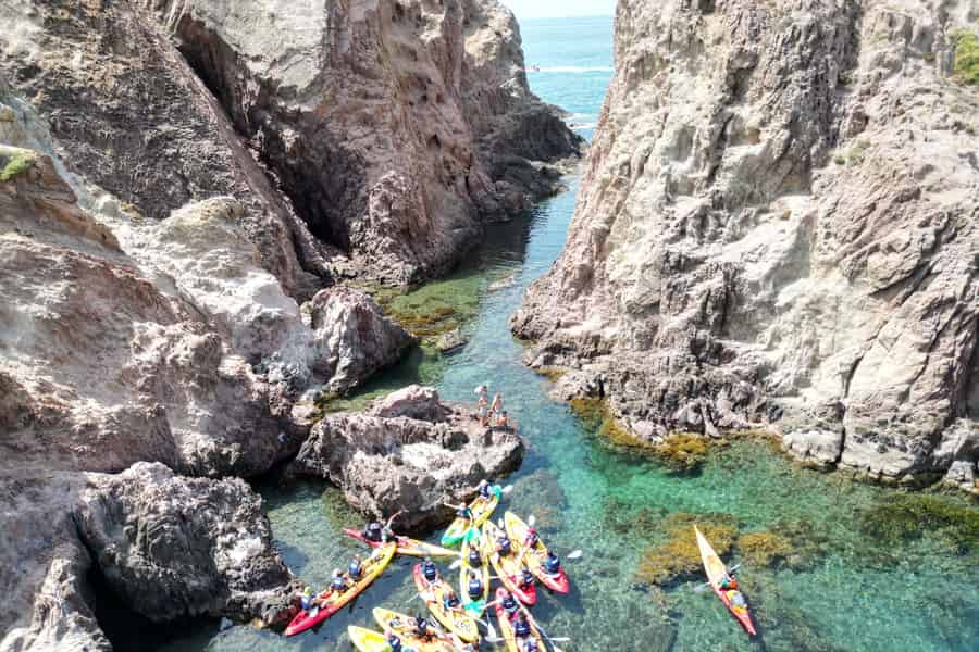 Cabo de Gata: Kajak- und Schnorcheltour im Naturpark. Foto: GetYourGuide