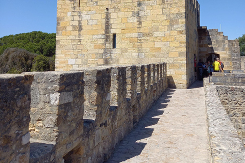 Lisbon: São Jorge Castle Skip-the-Line Ticket + Audio Guide Lisbon: São Jorge Castle Entry Ticket with Audio Guide