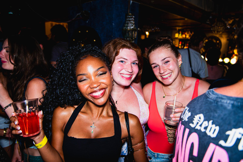 Party Bar Crawl in Nice with 10+ free shots and drink deals!