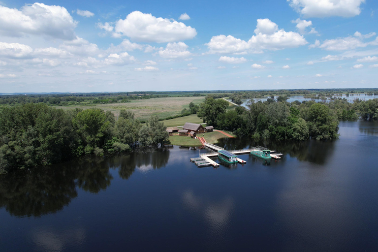 探索克罗地亚东部：葡萄酒、自然和遗产私人观光